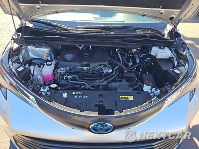 2025 Toyota Sienna XLE 8-Passenger 120.5" WB - zdjęcie 29 z 32 - miniatura
