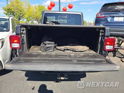 2022 Jeep Gladiator Overland Crew Cab Medium Bed - zdjęcie 13 z 36 - miniatura