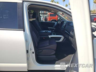 2023 Nissan TITAN SV Crew Cab Short Bed - zdjęcie 15 z 32 - miniatura