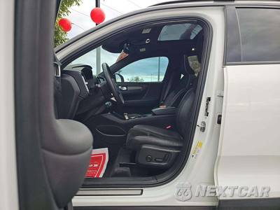 2022 Volvo XC40 T5 R-Design - zdjęcie 6 z 30 - miniatura