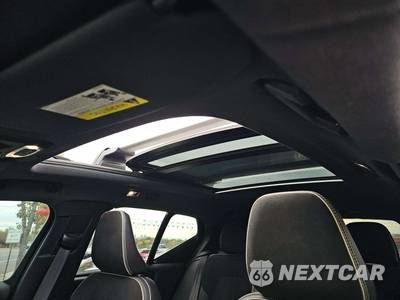2022 Volvo XC40 T5 R-Design - zdjęcie 11 z 30 - miniatura