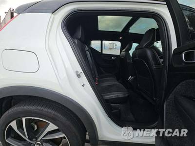 2022 Volvo XC40 T5 R-Design - zdjęcie 16 z 30 - miniatura