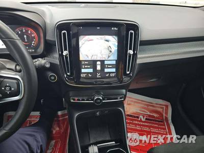 2022 Volvo XC40 T5 R-Design - zdjęcie 10 z 30 - miniatura