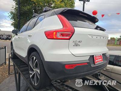 2022 Volvo XC40 T5 R-Design - zdjęcie 2 z 30 - miniatura