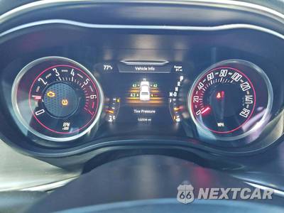 2016 Dodge Challenger SXT - zdjęcie 8 z 24 - miniatura
