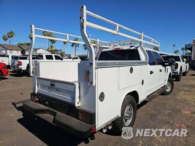 2022 Ford Super Duty F-350 XL Crew Cab Medium Bed - zdjęcie 27 z 28 - miniatura