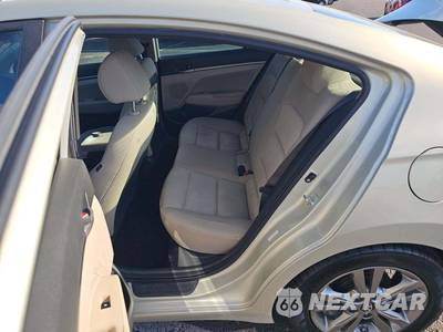 2017 Hyundai Elantra Value Edition Sedan - zdjęcie 10 z 37 - miniatura