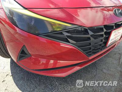 2022 Hyundai Elantra SEL - zdjęcie 21 z 37 - miniatura