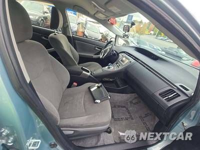2015 Toyota Prius Two - zdjęcie 18 z 23 - miniatura