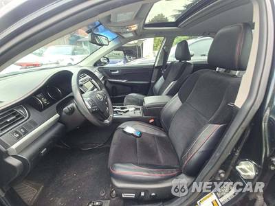 2016 Toyota Camry XSE - zdjęcie 6 z 27 - miniatura
