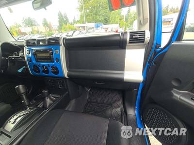 2007 Toyota FJ Cruiser w/Rear Doors - zdjęcie 19 z 23 - miniatura