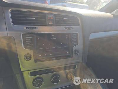 2016 Volkswagen Golf 1.8T S Hatchback - zdjęcie 10 z 22 - miniatura