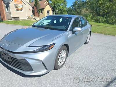 2026 Toyota Camry LE - zdjęcie 1 z 18 - miniatura