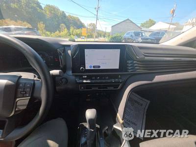 2026 Toyota Camry LE - zdjęcie 7 z 18 - miniatura