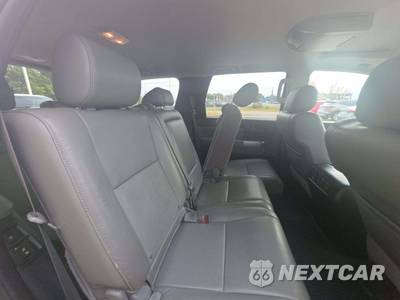 2020 Toyota Sequoia SR5 - zdjęcie 14 z 20 - miniatura
