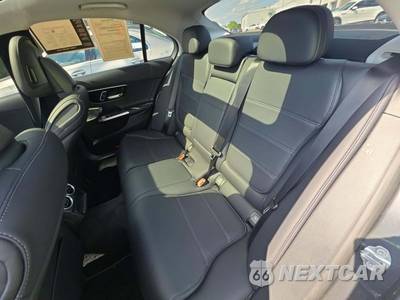 2023 Mercedes-Benz C 300 4MATIC Sedan - zdjęcie 13 z 20 - miniatura
