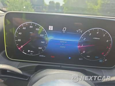 2023 Mercedes-Benz C 300 4MATIC Sedan - zdjęcie 9 z 20 - miniatura