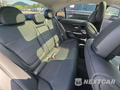 2023 Mercedes-Benz C 300 4MATIC Sedan - zdjęcie 16 z 20 - miniatura