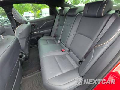2023 Toyota Crown Limited - zdjęcie 10 z 21 - miniatura