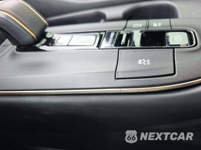 2023 Toyota Crown Limited - zdjęcie 19 z 21 - miniatura