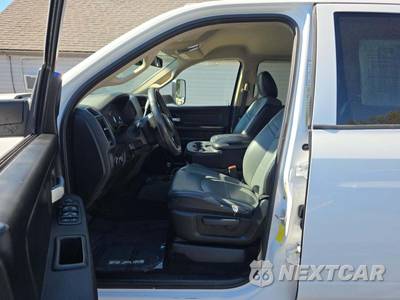 2019 Ram 5500 Cab Chassis Tradesman Crew Cab DRW - zdjęcie 6 z 22 - miniatura