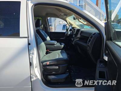 2019 Ram 5500 Cab Chassis Tradesman Crew Cab DRW - zdjęcie 17 z 22 - miniatura