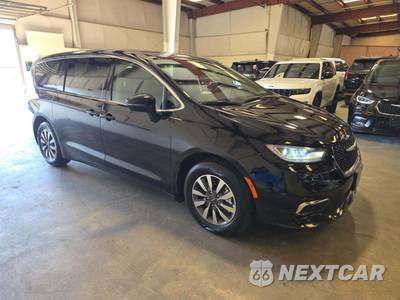 2024 Chrysler Pacifica Hybrid Select 121.6" WB - zdjęcie 4 z 24 - miniatura