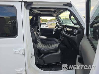 2020 Jeep Wrangler Unlimited Sahara Altitude Edition - zdjęcie 15 z 18 - miniatura