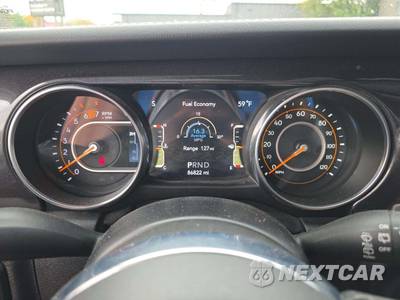 2020 Jeep Wrangler Unlimited Sahara Altitude Edition - zdjęcie 6 z 18 - miniatura