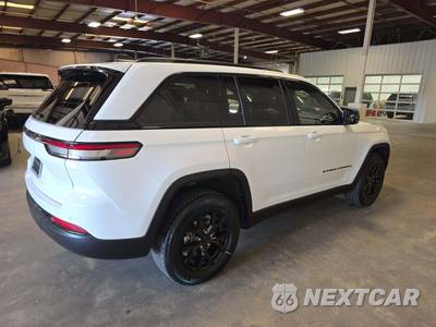 2025 Jeep Grand Cherokee Altitude - zdjęcie 3 z 22 - miniatura