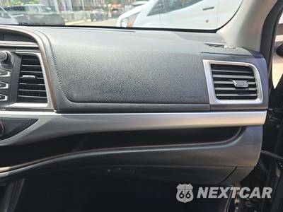 2017 Toyota Highlander LE - zdjęcie 20 z 28 - miniatura