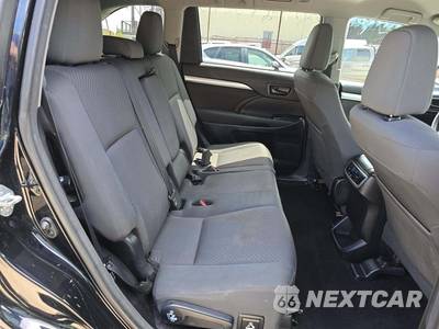 2017 Toyota Highlander LE - zdjęcie 17 z 28 - miniatura
