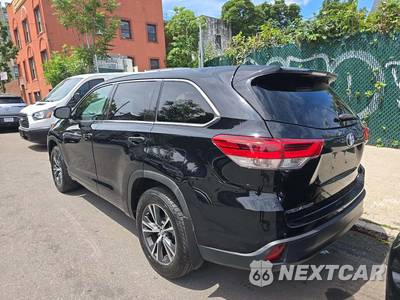 2017 Toyota Highlander LE - zdjęcie 2 z 28 - miniatura