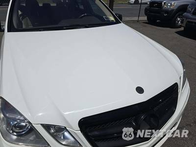 2010 Mercedes-Benz E 63 AMG Sedan - zdjęcie 21 z 23 - miniatura
