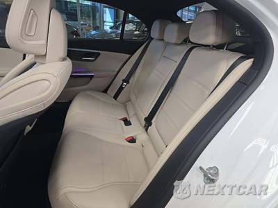 2022 Mercedes-Benz C 300 4MATIC Sedan - zdjęcie 13 z 22 - miniatura
