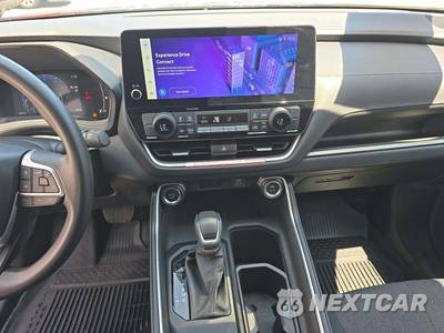2026 Toyota Grand Highlander LE - zdjęcie 10 z 23 - miniatura
