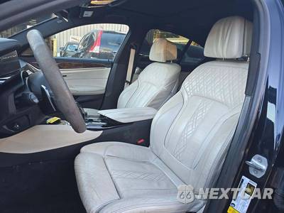 2018 BMW 5 Series Sedan M550i xDrive - zdjęcie 6 z 31 - miniatura