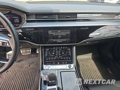 2020 Audi S8 - zdjęcie 10 z 20 - miniatura