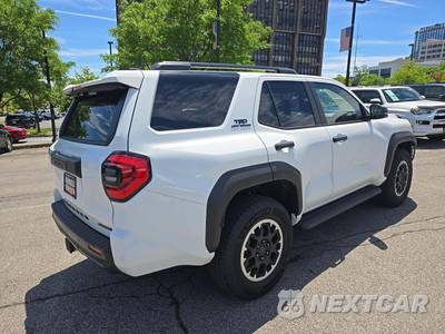 2025 Toyota 4Runner i-FORCE MAX TRD Off-Road - zdjęcie 3 z 21 - miniatura