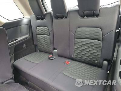 2025 Nissan Pathfinder SV - zdjęcie 14 z 25 - miniatura
