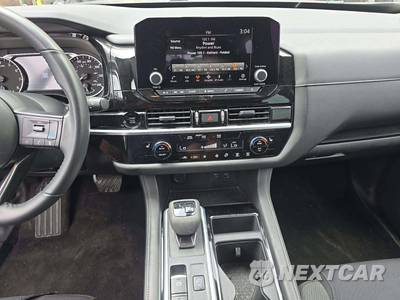 2025 Nissan Pathfinder SV - zdjęcie 10 z 25 - miniatura