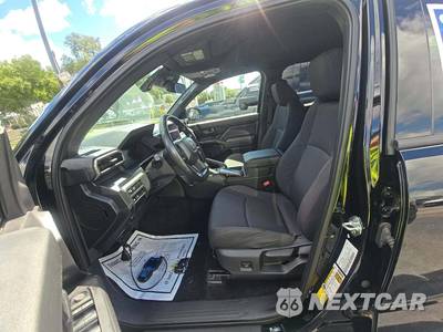 2025 Toyota Tacoma SR Crew Cab Medium Bed - zdjęcie 6 z 20 - miniatura