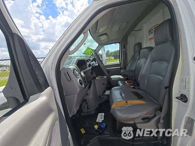2011 Ford Super Duty E-450 Cutaway DRW - zdjęcie 6 z 22 - miniatura