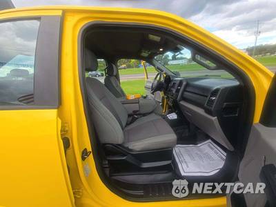 2020 Ford Super Duty F-450 Cab Chassis XL Crew Cab DRW - zdjęcie 17 z 19 - miniatura