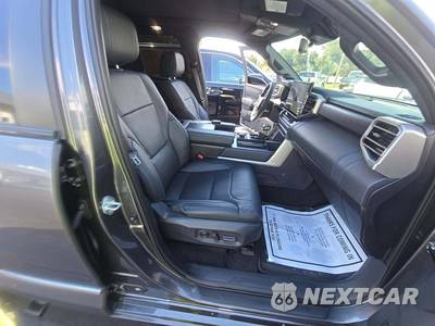 2026 Toyota Sequoia Platinum - zdjęcie 19 z 21 - miniatura