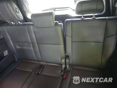 2026 Toyota Sequoia Platinum - zdjęcie 14 z 21 - miniatura