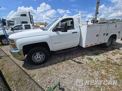 2016 Chevrolet Silverado 3500HD Cab Chassis WT Regular Cab 1WT DRW