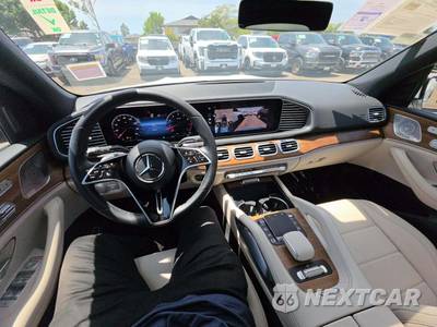 2025 Mercedes-Benz GLS 450 4MATIC - zdjęcie 10 z 28 - miniatura