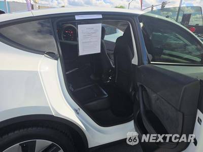 2021 Tesla Model Y Long Range - zdjęcie 17 z 24 - miniatura