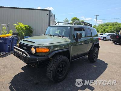 2011 Toyota FJ Cruiser w/Rear Doors